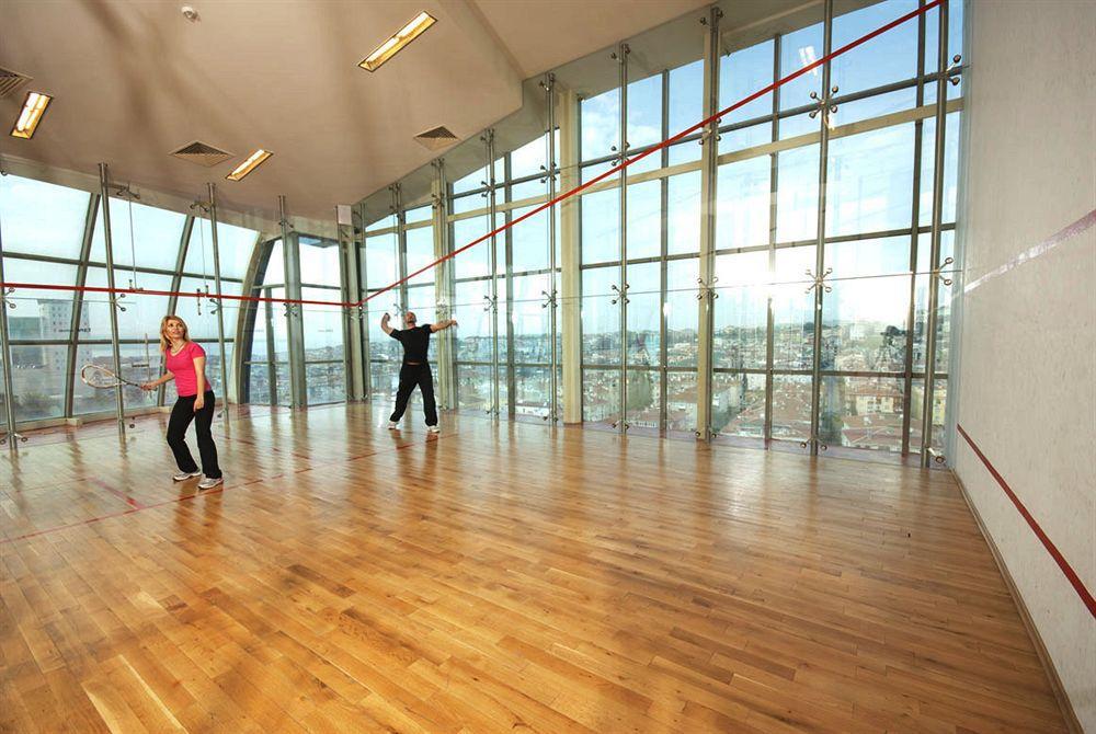 Eser Premium Hotel & Spa Büyükçekmece Exterior foto Squash courts at the National Indoor Arena