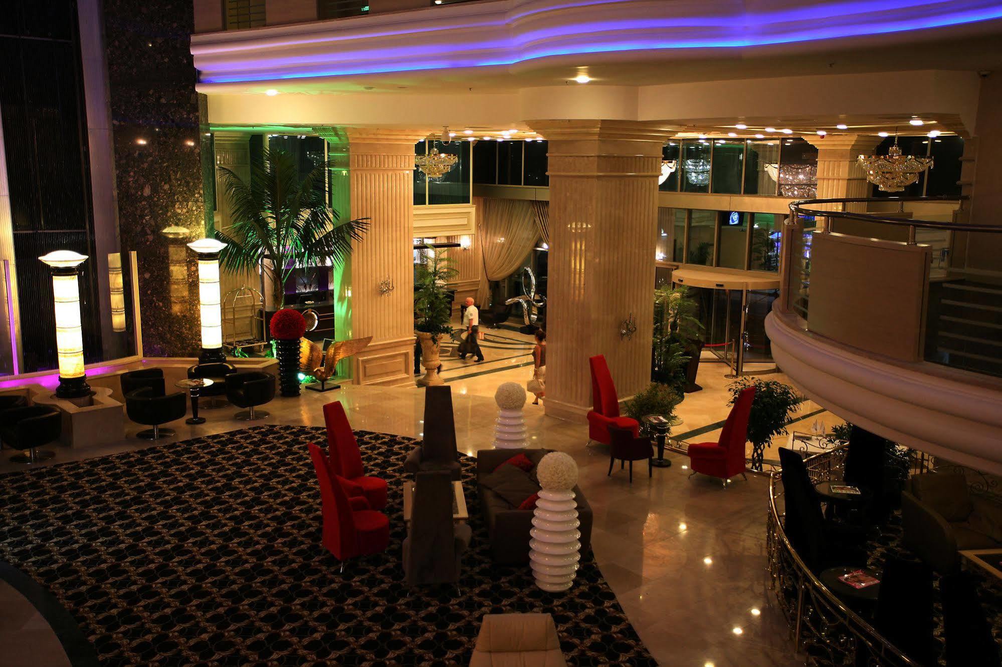 Eser Premium Hotel & Spa Büyükçekmece Exterior foto Lobby